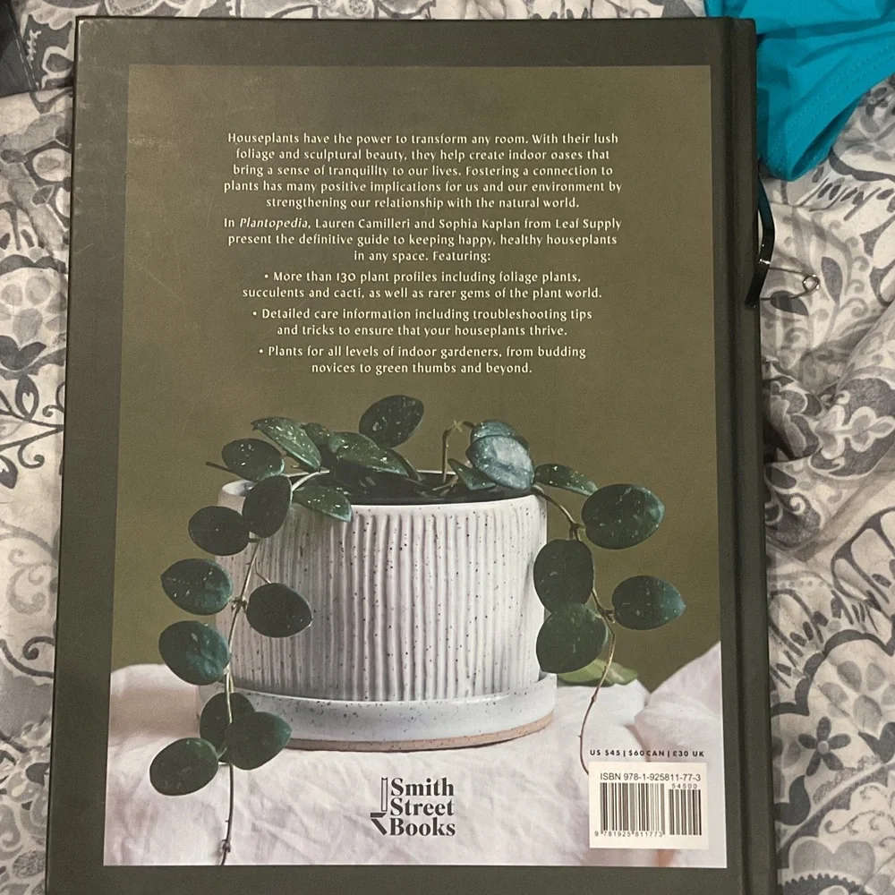 Plantopedia: The Definitive Guide to Houseplants Book - Picture 2 of 2